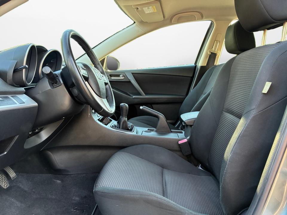 2012 Mazda Mazda3 Hatchback i Touring