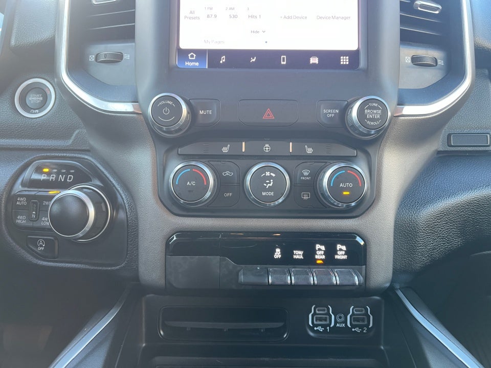 2022 RAM 1500 Big Horn Crew Cab 4x4 5'7" Box