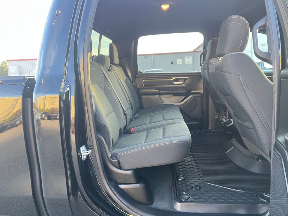 2022 RAM 1500 Big Horn Crew Cab 4x4 5'7" Box