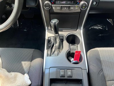 2015 Toyota CAMRY LE