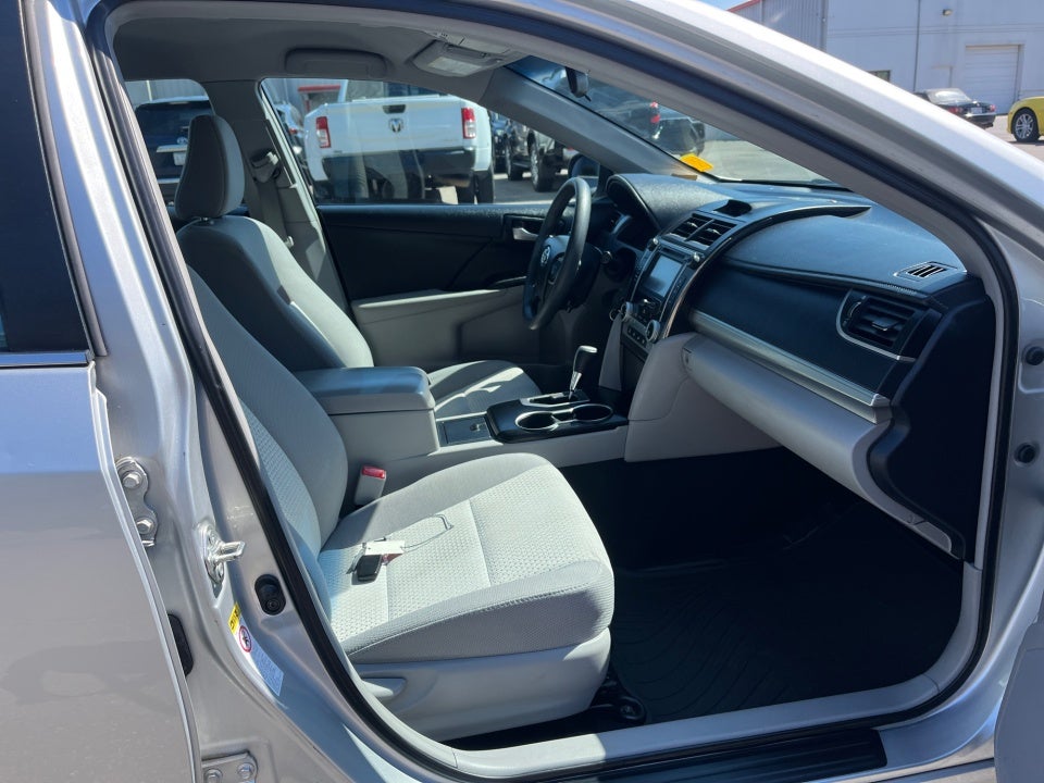 2013 Toyota CAMRY LE