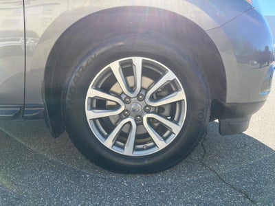 2016 Nissan Pathfinder S