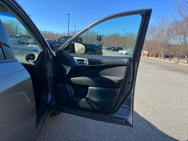 2016 Nissan Pathfinder S