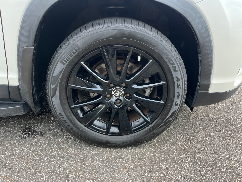 2019 Toyota Highlander SE