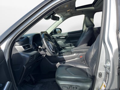 2025 Toyota HIGHLANDER HEV XLE