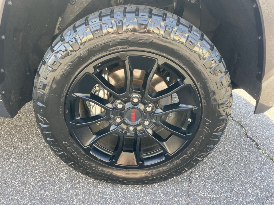 2025 Toyota TUNDRA 4X4 SR5