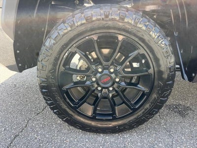 2025 Toyota TUNDRA 4X4 SR5