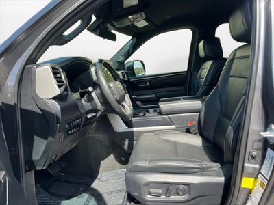 2025 Toyota TUNDRA 4X4 SR5