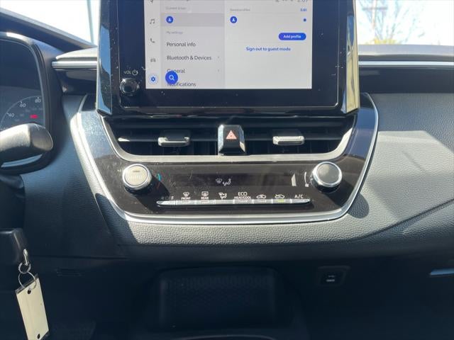 2025 Toyota COROLLA LE