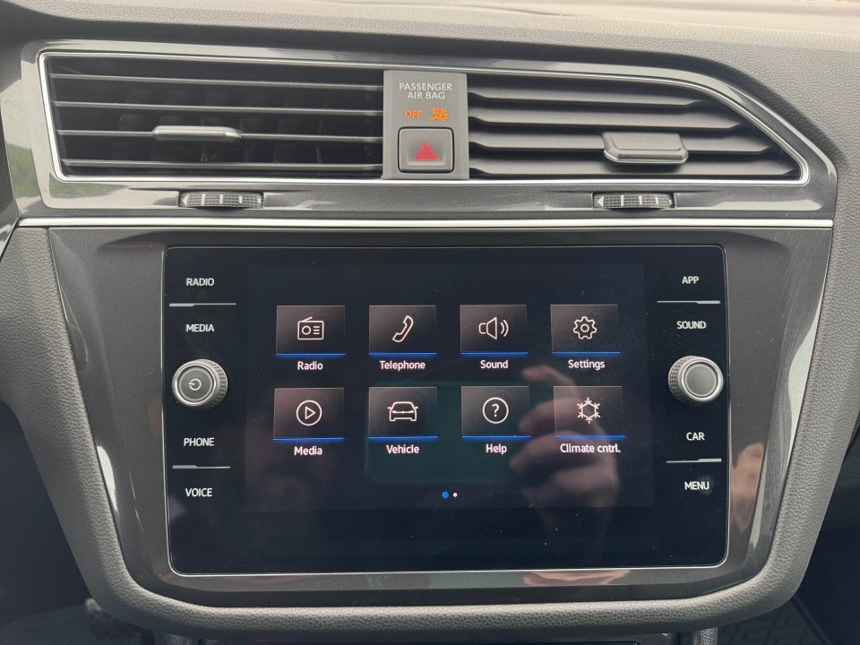 2024 Volkswagen Tiguan 2.0T SE