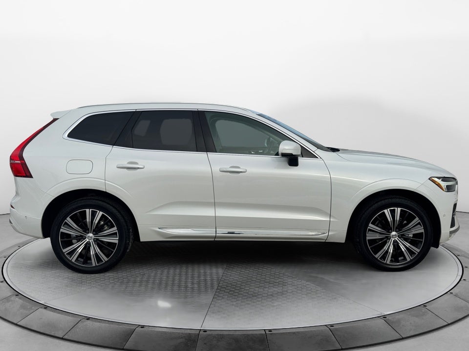 2023 Volvo XC60 B5 Plus Bright Theme