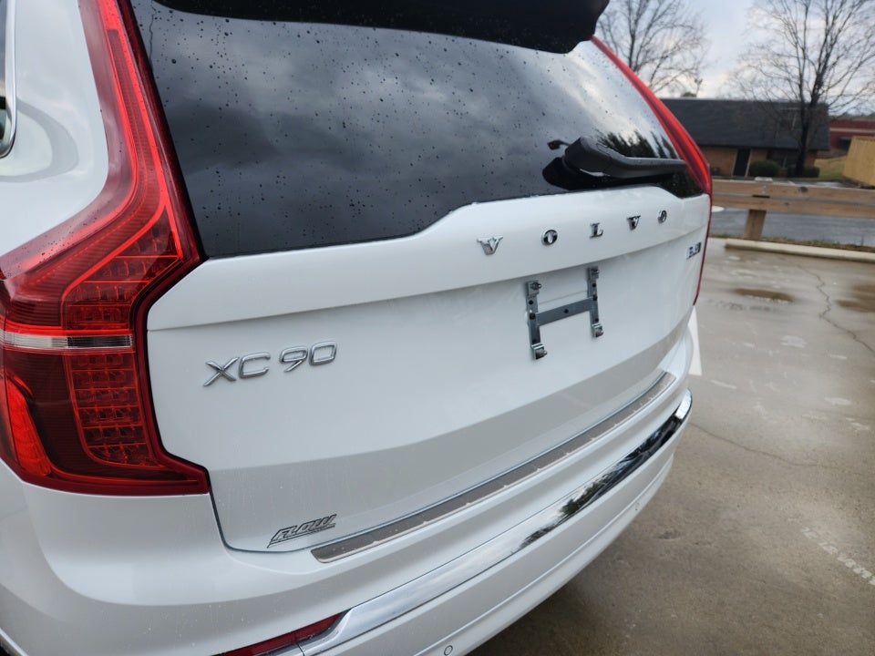 2023 Volvo XC90 B5 Plus