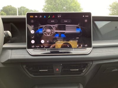 2025 Volkswagen Tiguan 2.0T SE R-Line Black