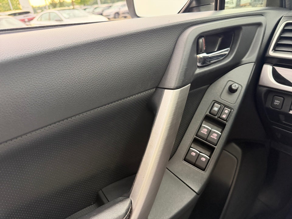2018 Subaru Forester Premium Black Edition w/EyeSight