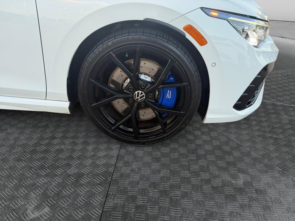 2023 Volkswagen Golf R 20th Anniversary Edition