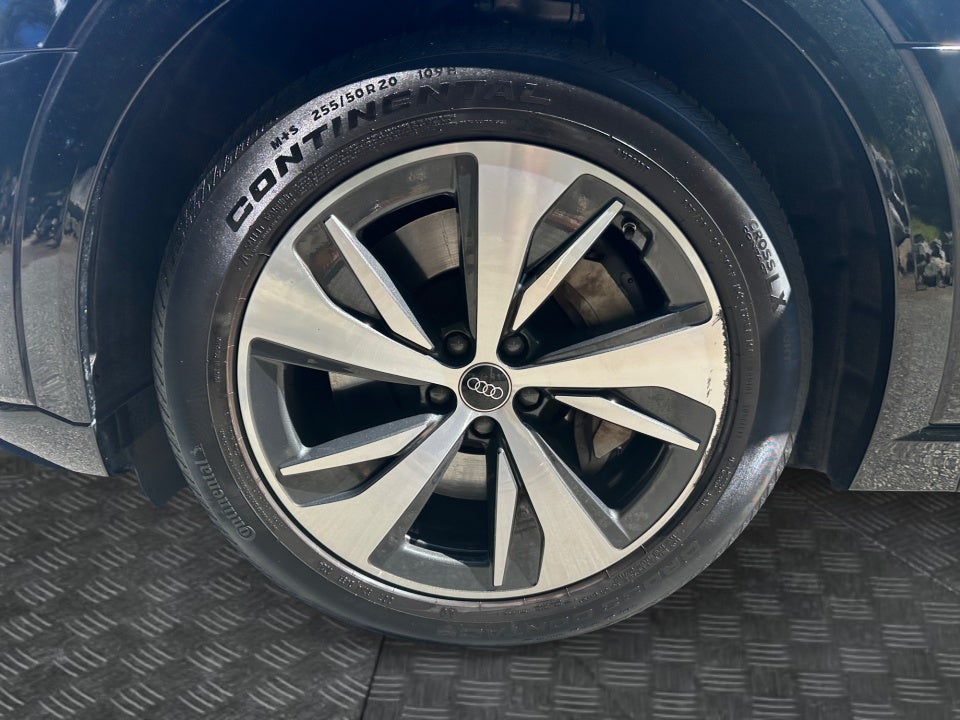 2024 Audi Q8 e-tron Premium Plus