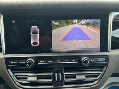 2021 Porsche Macan AWD