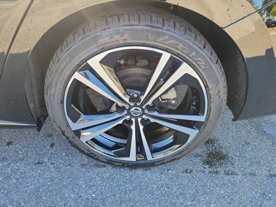 2022 Nissan Sentra SR Xtronic CVT