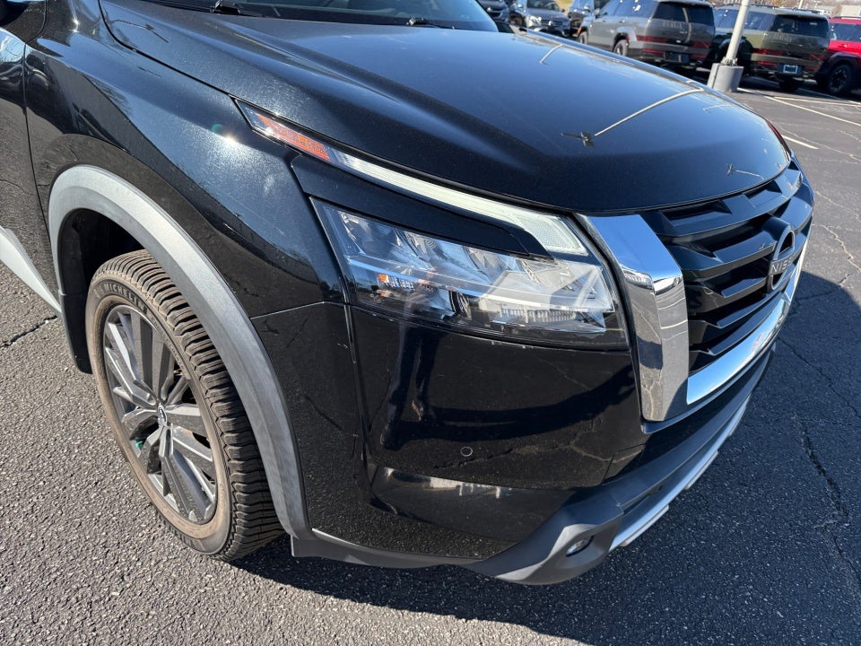 2022 Nissan Pathfinder SL 2WD