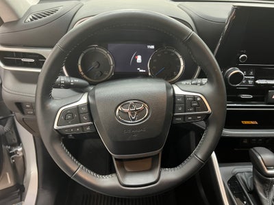 2023 Toyota Highlander Hybrid XLE
