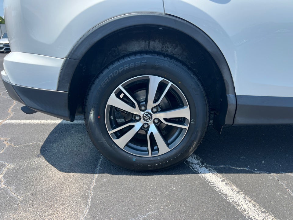 2018 Toyota RAV4 XLE