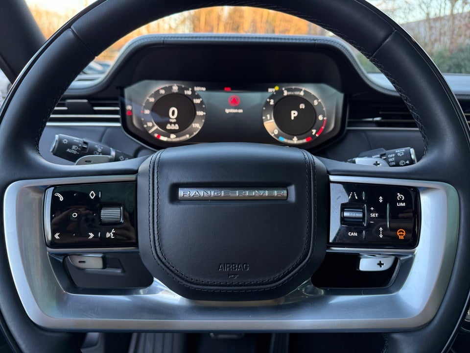 2023 Land Rover Range Rover P530 SE