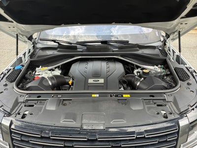 2022 Land Rover New Range Rover SE