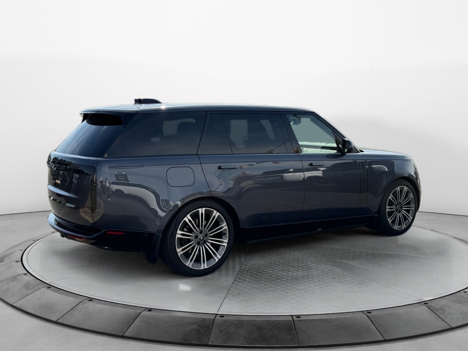 2024 Land Rover Range Rover P530 SE