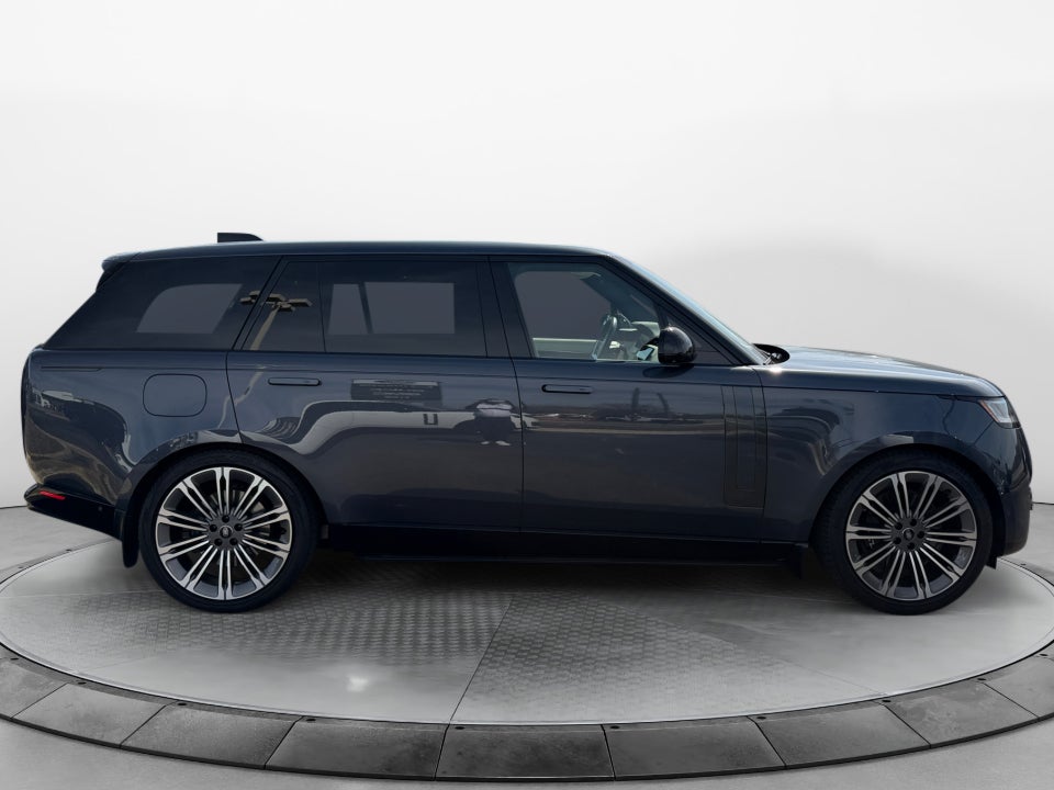 2024 Land Rover Range Rover P530 SE