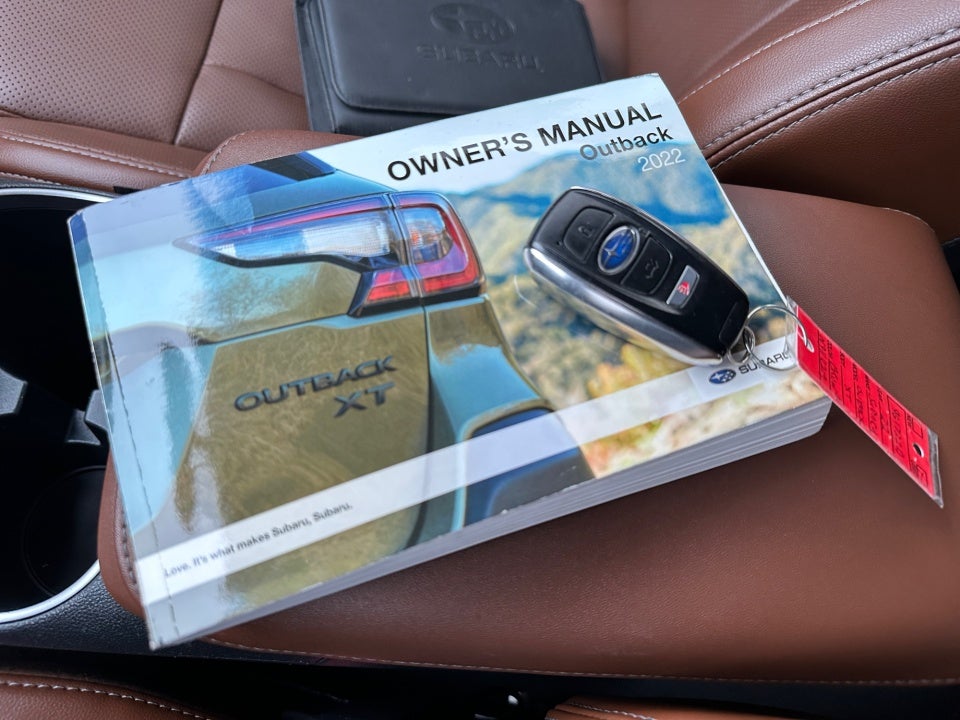 2022 Subaru Outback Touring XT