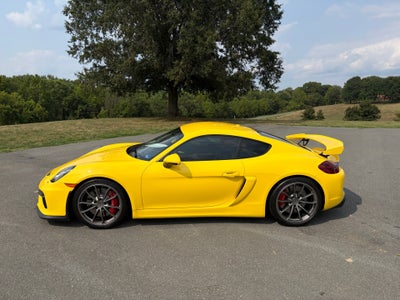 2016 Porsche Cayman GT4