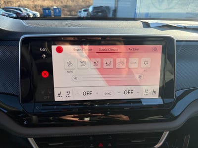 2026 Volkswagen Atlas Cross Sport 2.0T SEL R-Line Black