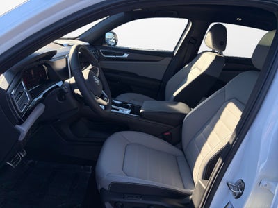 2026 Volkswagen Atlas Cross Sport 2.0T SEL R-Line Black