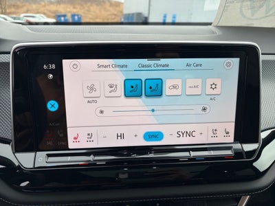 2026 Volkswagen Atlas Cross Sport 2.0T SEL R-Line Black