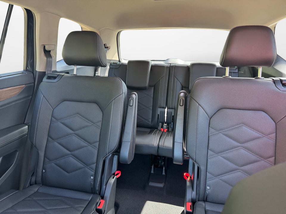 2026 Volkswagen Atlas 2.0T SE w/ Technology