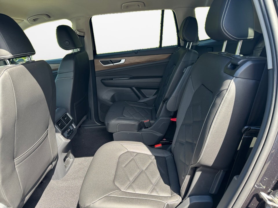 2026 Volkswagen Atlas 2.0T SE w/ Technology