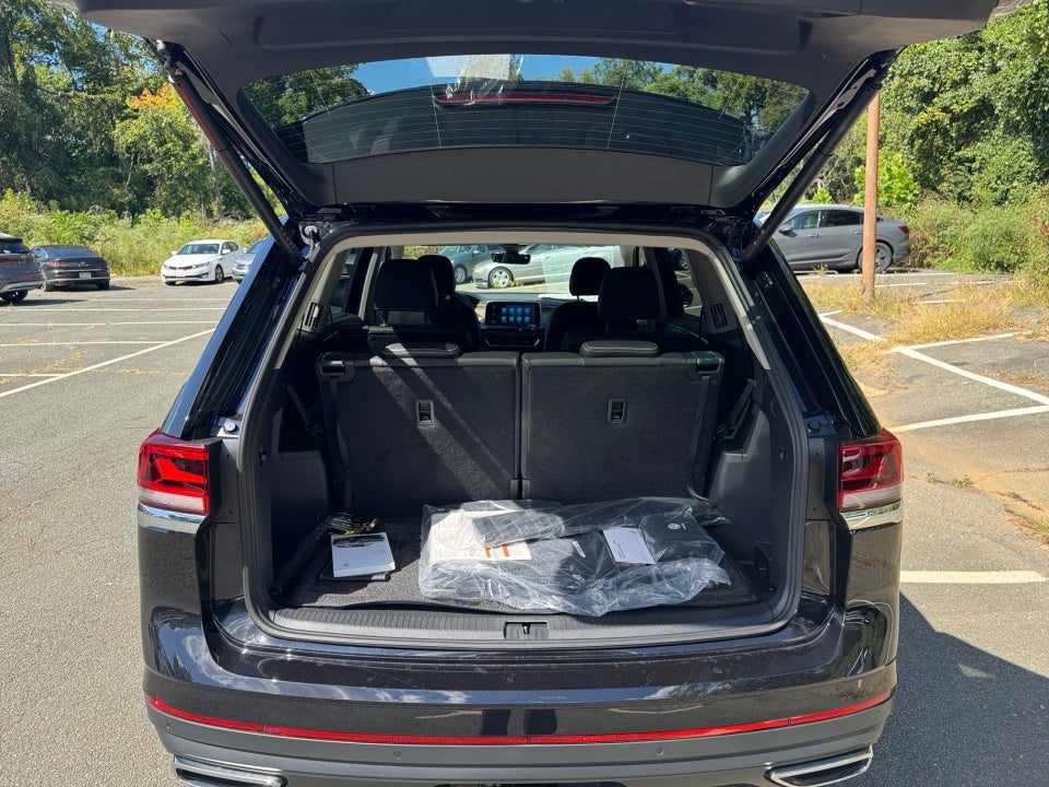 2026 Volkswagen Atlas 2.0T SE w/ Technology