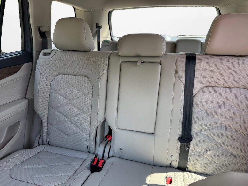 2026 Volkswagen Atlas 2.0T SE w/ Technology