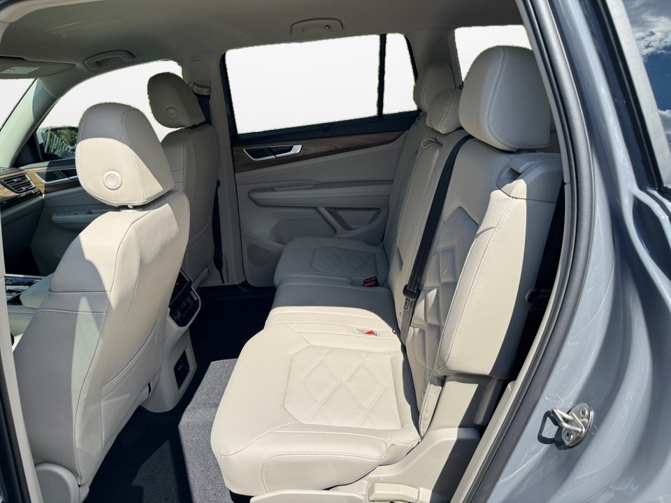 2026 Volkswagen Atlas 2.0T SE w/ Technology