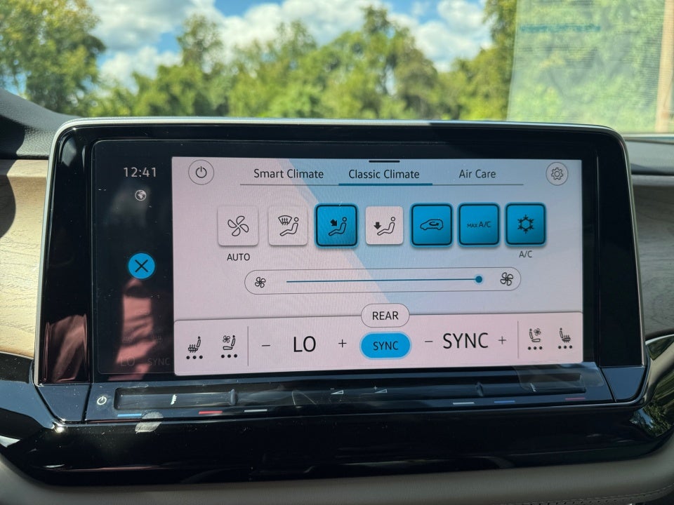 2026 Volkswagen Atlas 2.0T SE w/ Technology