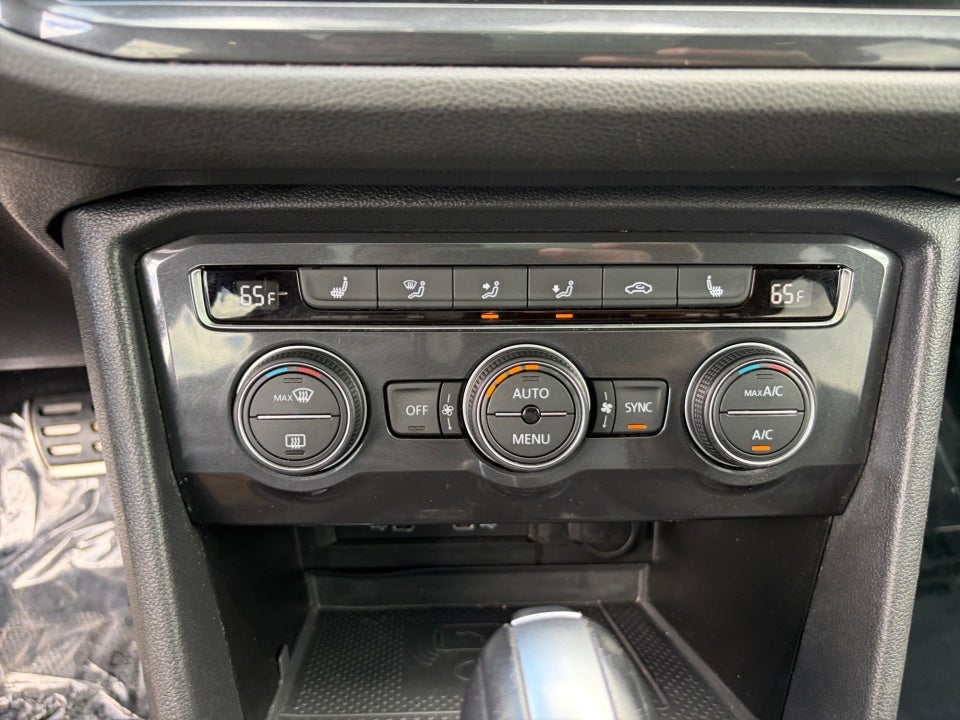 2021 Volkswagen Tiguan 2.0T SE R-Line Black