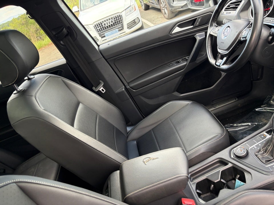 2021 Volkswagen Tiguan 2.0T SE R-Line Black