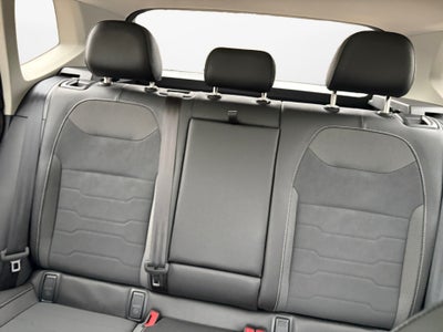 2026 Volkswagen Taos 1.5T SE Black