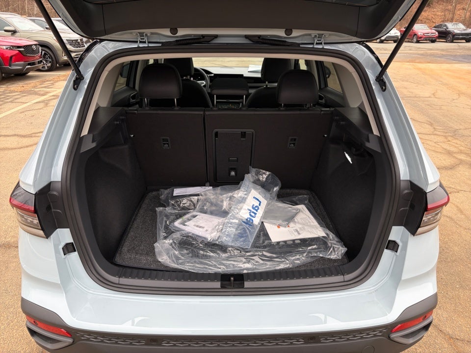 2026 Volkswagen Taos 1.5T SE Black