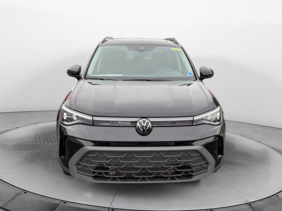 2025 Volkswagen Taos 1.5T SE Black