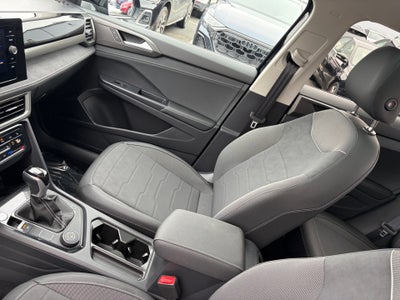 2025 Volkswagen Taos 1.5T SE Black