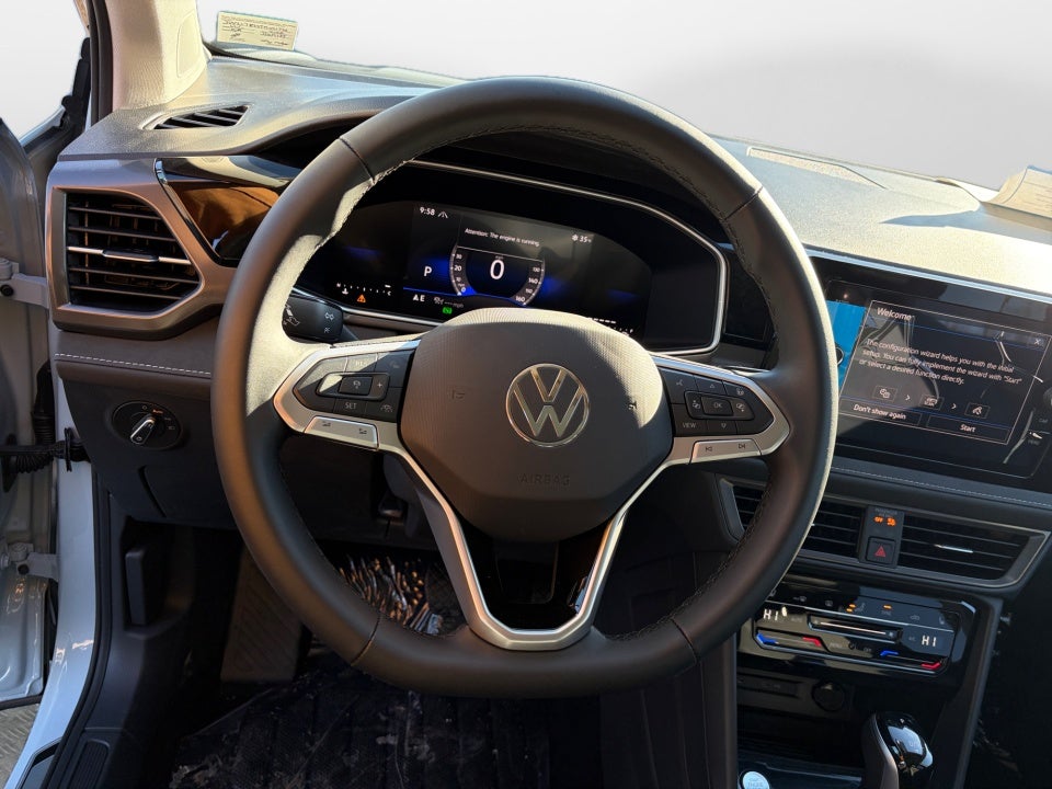 2026 Volkswagen Taos 1.5T SE Black