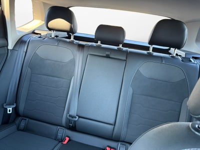 2026 Volkswagen Taos 1.5T SE Black