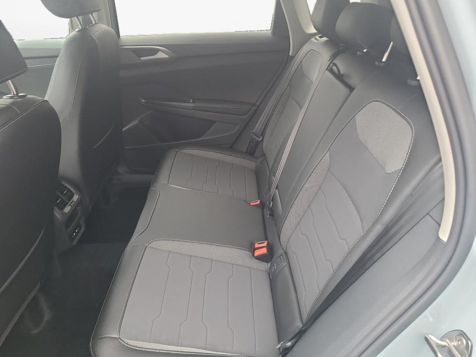 2027 Volkswagen Taos 1.5T SE Black
