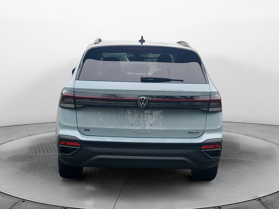 2027 Volkswagen Taos 1.5T SE Black